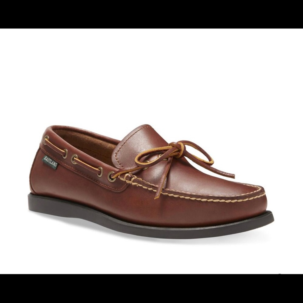 NEW IN BOX EASTLAND YARMOUTH MEMORY FOAM MOCCASINS BOAT SHOES